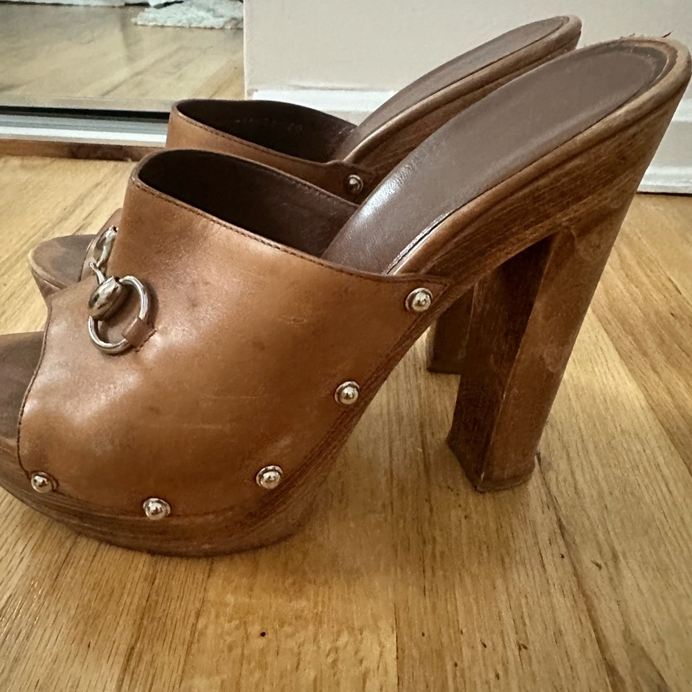 Gucci Brown Mules with Signature Horsebit Detail - Picture 2 of 4